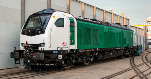 Primera locomotora de la serie 336 de Adif, de la familia Eurolight, en la factoría de Albuixech. © STADLER.