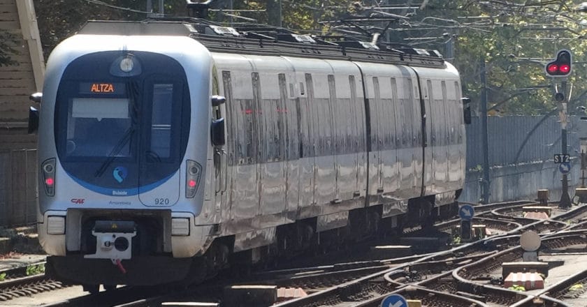 Los nuevos trenes para SFM de CAF estarán basados en la serie 900 de Euskotren. MIGUEL BUSTOS
