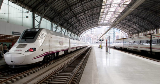 La nueva línea Bilbao-Santander permitirá viajar entre las dos ciudades en una hora. ROBERTO LATXAGA.
