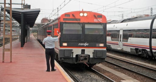 Renfe recupera frecuencias pre-pandemia en trenes de Media Distancia en Castilla y León. CC BY SA GALANDIL