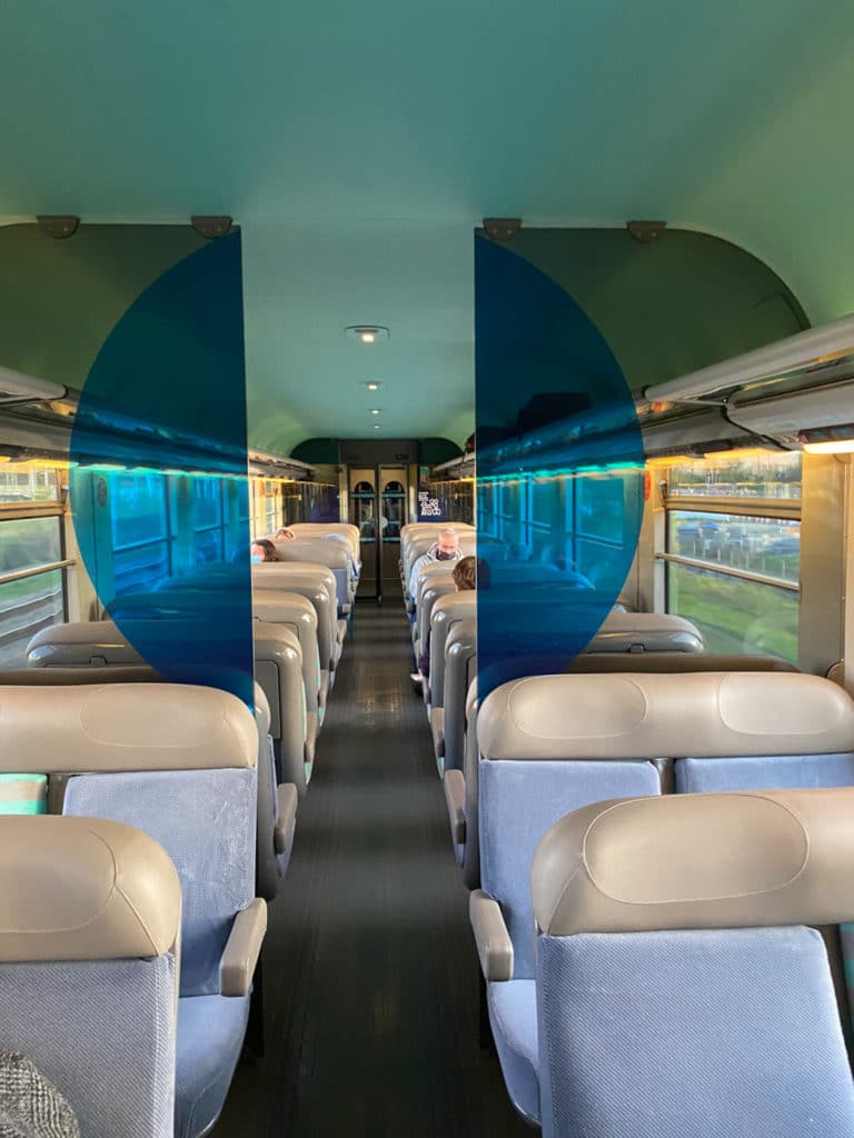 Interior de un coche Corail de Ouigo Train Classique. © ÍÑIGO AGUAS.