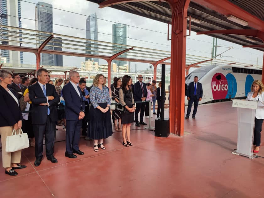 Heléne Valenzuela, Carlos Bertomeu, Isaías Táboas, María Luisa Domínguez e Isabel Pardo de Vera durante el discurso de Raquel Sánchez. MIGUEL BUSTOS.