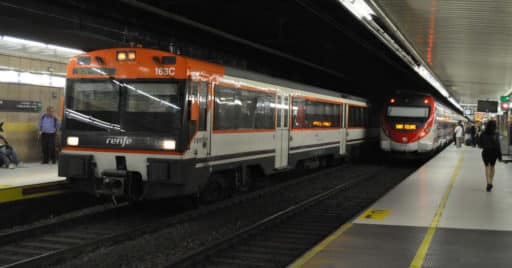 Los trenes de Media Distancia y de Rodalies se han visto afectados por la incidencia en el sistema de telecomunicaciones de Adif. JT CURSES.