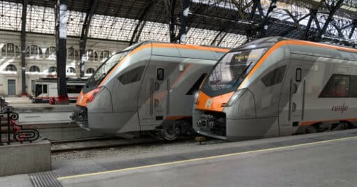 imagen a ordenador de 2 unidades de stadler con la librea de rodalies en la estación de francia en barcelona. © rodalies