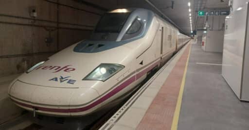 Tren de la serie 112 en la estación Murcia del Carmen durante las pruebas del tramo Beniel-Murcia. © ADIF.