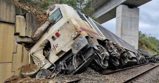 Tren de mercancías descarrilado en Lalín. © JOSÉ PÉREZ CID