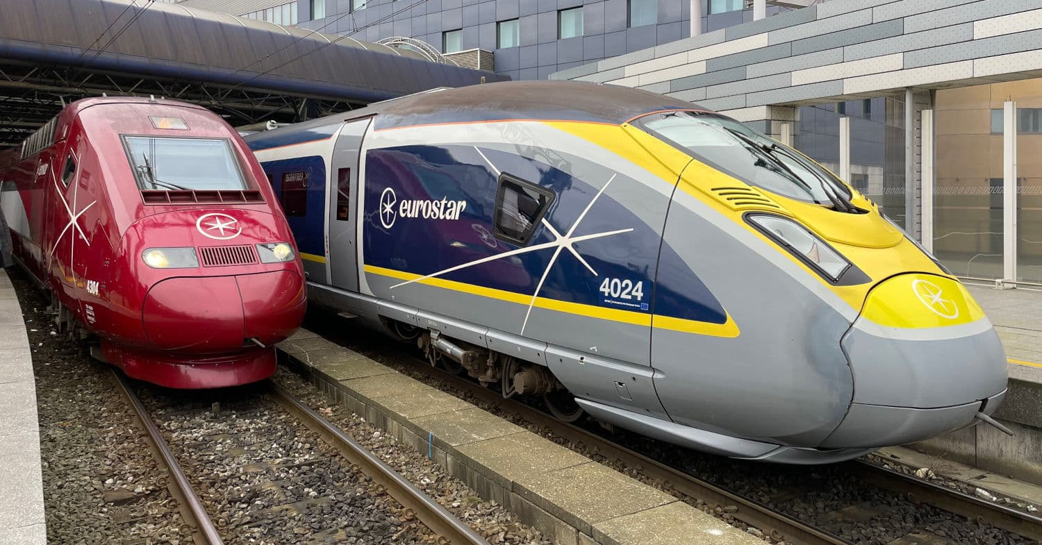 Una composición Thalys PBKA junto con un Eurostar e320 luciendo la nueva imagen de Eurostar Group. © BEN JONES