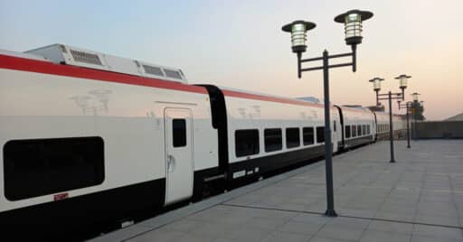 Una composición diurna de Talgo de ENR haciendo pruebas en Egipto el pasado mes de julio. © TALGO.