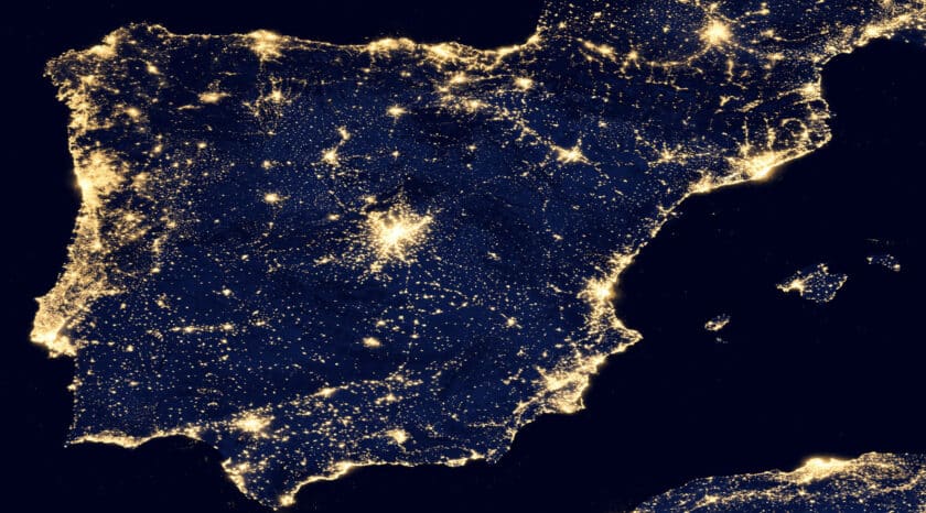 Vista de satélite de la Península Ibérica de noche. NASA