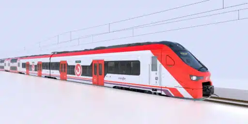 Vista lateral del tren, en el que se conemplan los primeros cuat