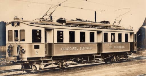 Uno de los primeros vehículos motores del Ferrocarril Eléctrico del Guadarrama. HISTORIAS MATRITENSES.