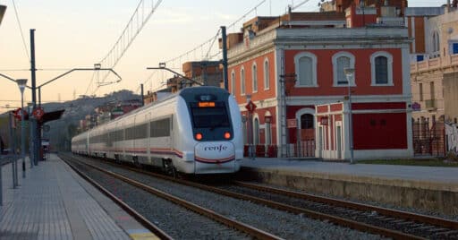 estación actual de montcada i reixac cuyas obras de soterramiento han sido adjudicadas. cc by sa luis zamora