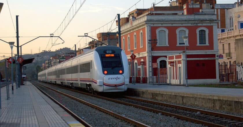 estación actual de montcada i reixac cuyas obras de soterramiento han sido adjudicadas. cc by sa luis zamora