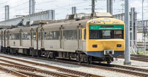 Los nuevos trenes sustituirán a las veteranas unidades 3150 y 3250 (en la foto) en la línea Lisboa-Cascais. INDUSTRIAL WALES.