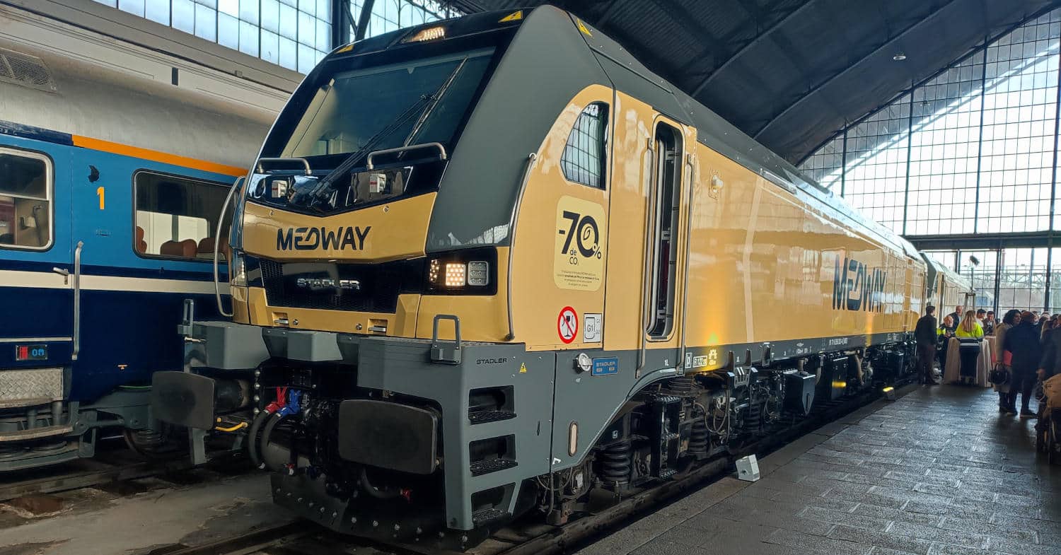 256-202 and 256-206 locomotives at the Madrid Railway Museum during their christening ceremony. MIGUEL BUSTOS.