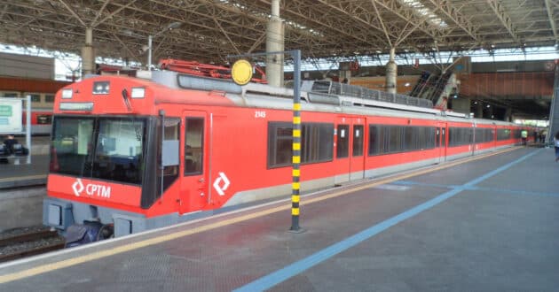 Unidad 2145 en la estación de Brás. IGORMARTINEZ99.
