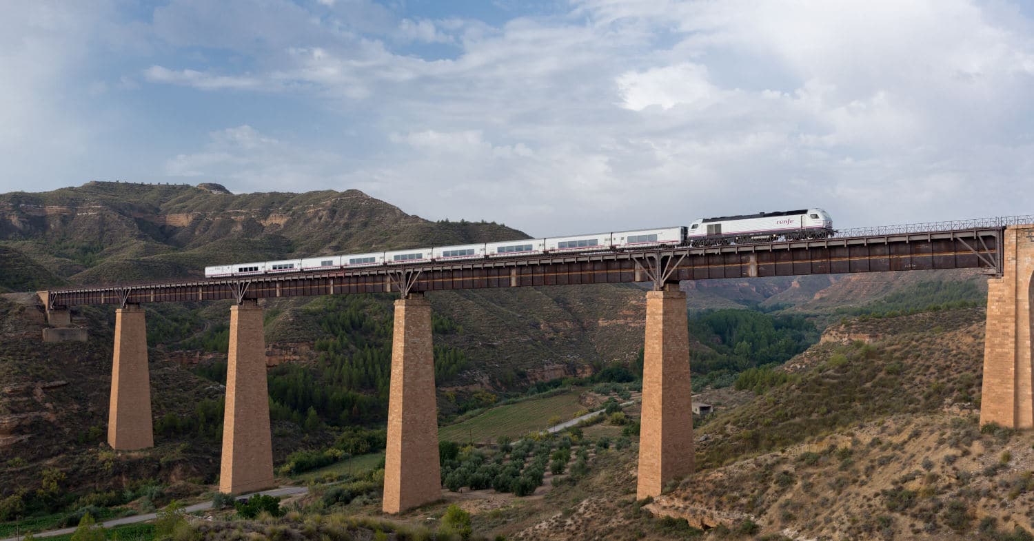 La renovación de la línea Granada-Almería afectará a los trenes de viajeros y mercancías del Corredor Mediterráneo.