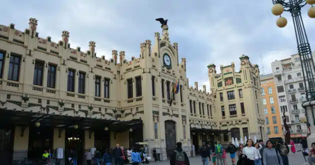 Fachada principal de la estación de València Nord, que será sustituida por la Estación Central de Valencia. MIGUEL BUSTOS.