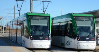 Tranvías del metro de Málaga en la estación de El Cónsul. © MIGUEL BUSTOS.