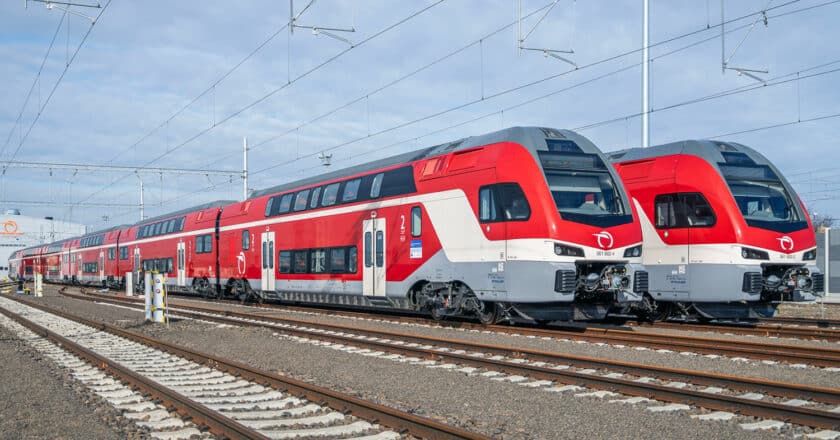 Dos de los Stadler KISS que ya utiliza ZSSK. © STADLER.
