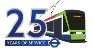 Imagen de la celebración de los 25 años del tranvía moderno de Londres. © TFL.