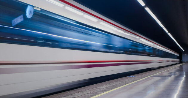 Cercanías train leaving a station. GONTZAL CEPEDA-Unsplash.