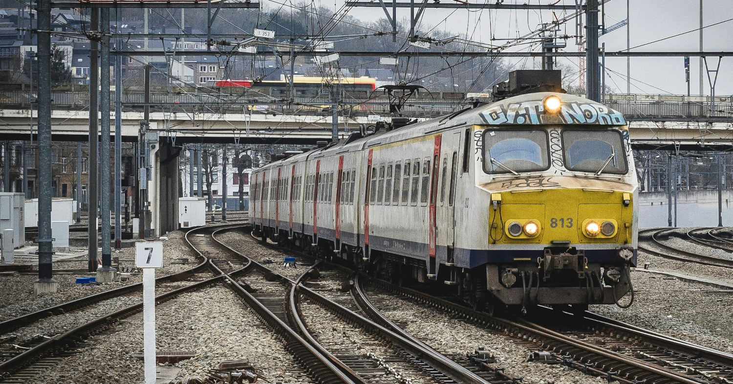 SNCB train near Namur station. NILS BEAUJOT-Unsplash.