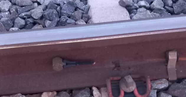 Uno de los puntos en los que se ha robado el cable. X DE ÓSCAR PUENTE.