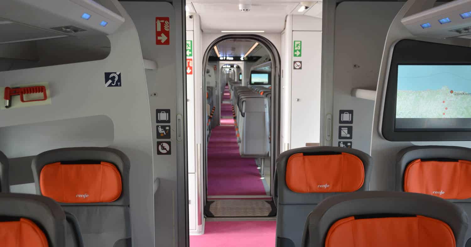 Interior of a 106 series for the Avlo service © MIGUEL BUSTOS.