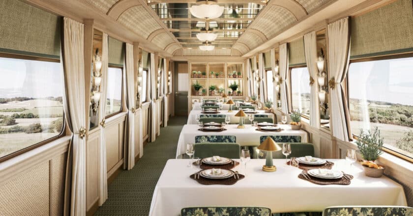 Interior of the Britannic Explorer dining car. © BELMOND.