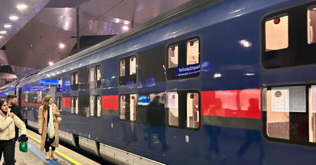 Coche de mini-cabinas Siemens Viaggio Next Level de una composición Nighjet de ÖBB. (CC) BY SA THEFROG001-Wikimedia Commons. Imagen recortada.