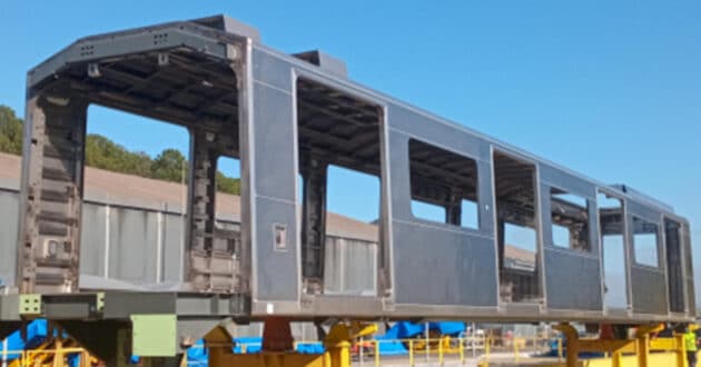 Primera carrocería de los futuros trenes de la línea 7 del metro de Santiago de Chile, en la factoría de Taubaté. © ALSTOM.