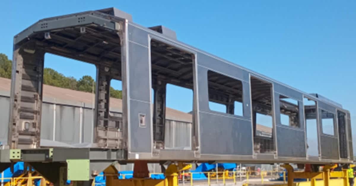 Primera carrocería de los futuros trenes de la línea 7 del metro de Santiago de Chile, en la factoría de Taubaté. © ALSTOM.