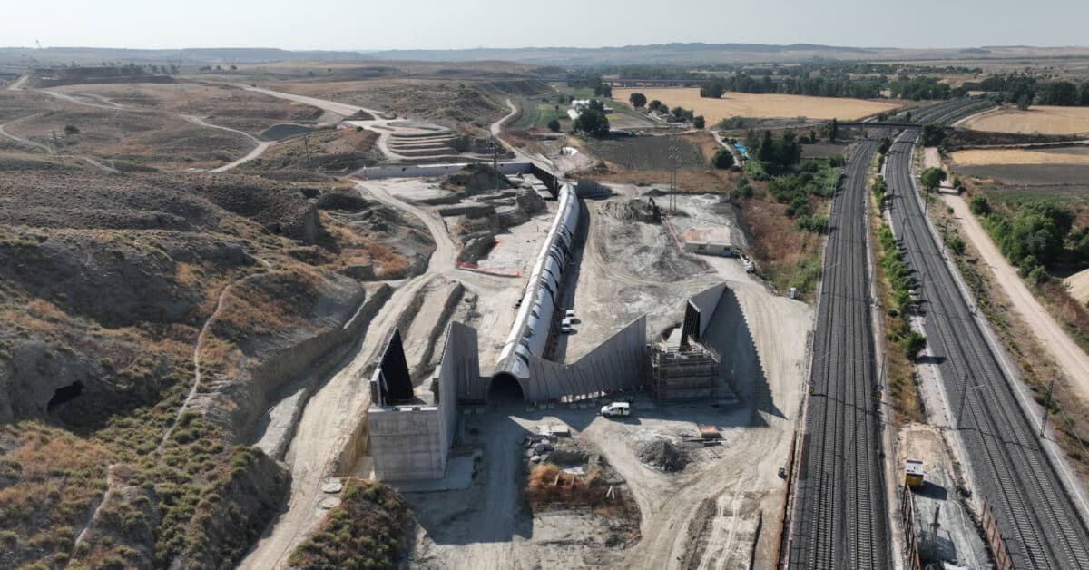 Aerial view of the works on the bypass (C) MINISTRY OF TRANSPORT AND SUSTAINABLE MOBILITY