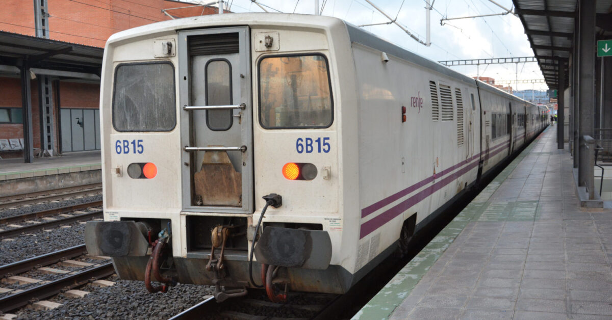 Una de las composiciones de Talgo VI destinadas a Leo Express, en la estación de Puertollano. © MIGUEL BUSTOS.