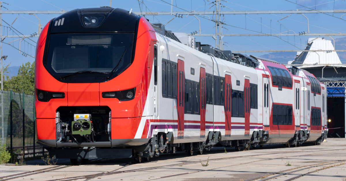 Unit of the Renfe 452 series at the Alstom factory in Santa Perpetua. © ALSTOM.