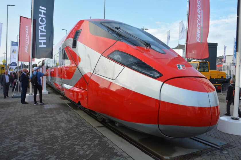 Segunda generación del ETR 1000 de Hitachi, durante su presentación en InnoTrans 2024. © MIGUEL BUSTOS.