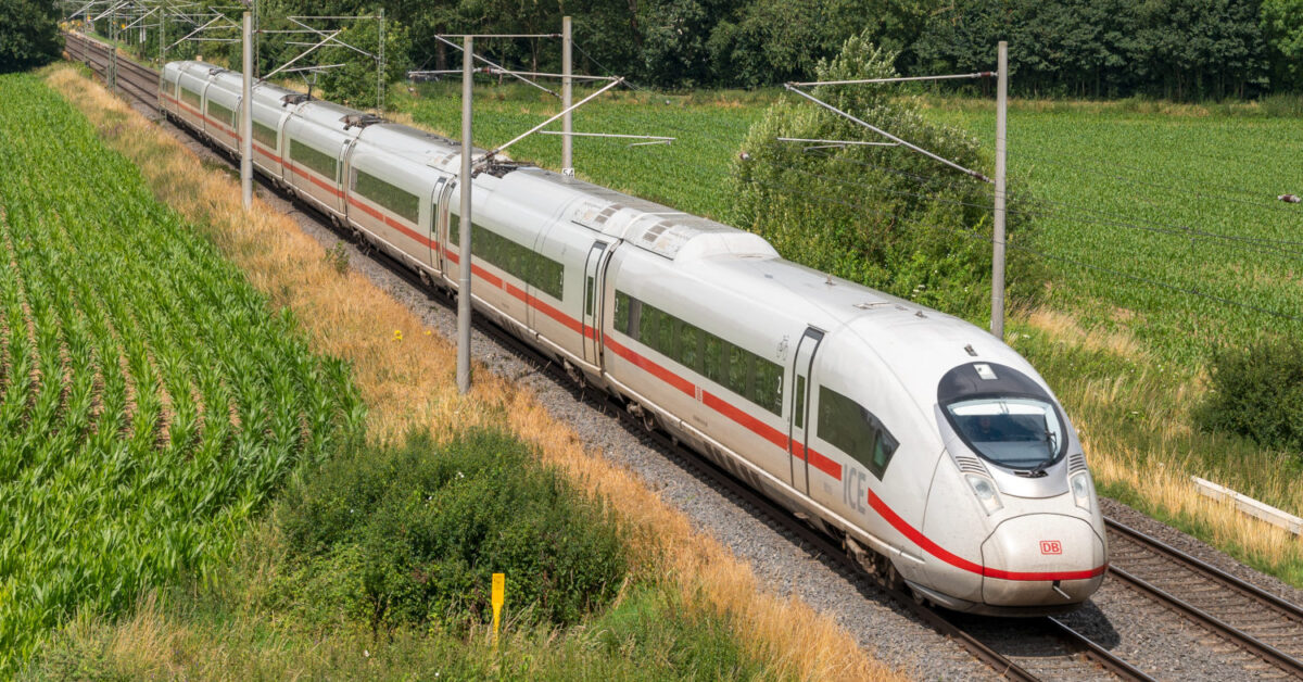 Tren ICE 3 neo/Velaro neo de la serie 408 de DB. (CC BY SA) ROB DAMMERS-Wikimedia Commons.