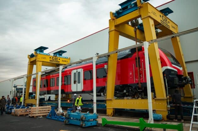 Loading the 2751 cab car.