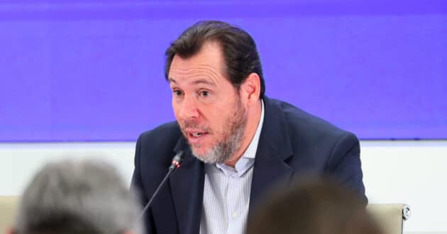 Óscar Puente durante la primera rueda de prensa por el accidente de Adamuz. © MINISTERIO DE TRANSPORTES Y MOVILIDAD SOSTENIBLE.