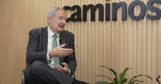 Iñaki Barrón, presidente de la CIAF, en un fotograma de la entrevista en el Colegio de Ingenieros de Caminos.