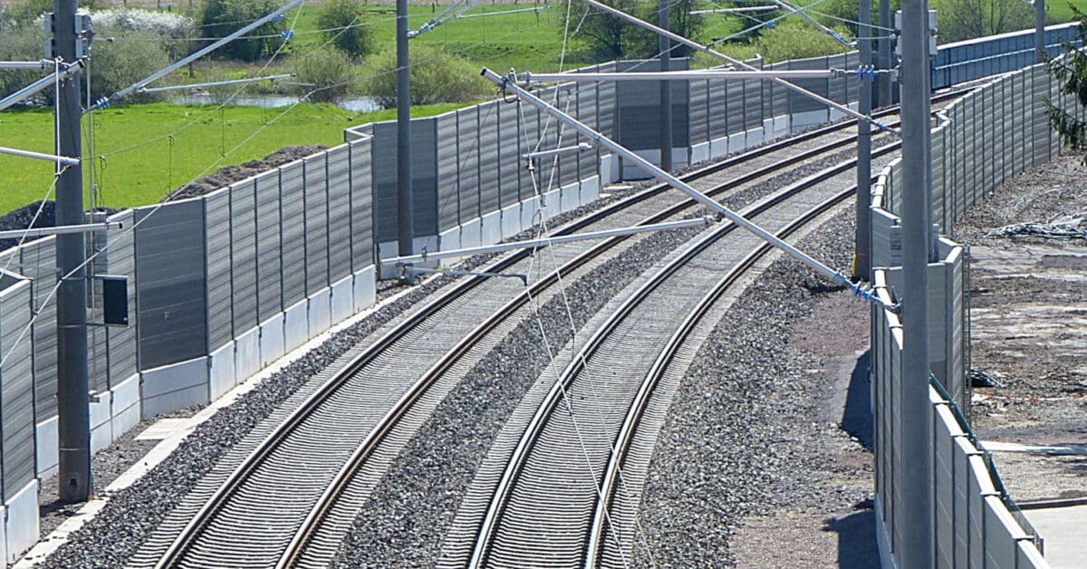 High-speed line, the way to the future