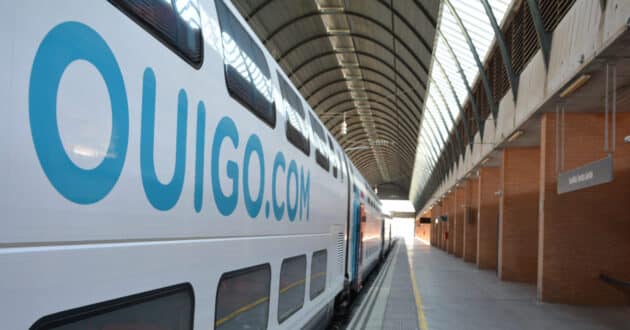 Ouigo train at Seville Santa Justa station. © MIGUEL BUSTOS.