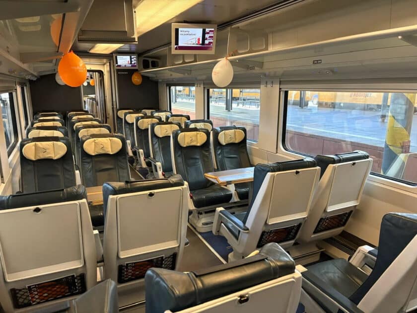 Interior of a second-class car. © VOJTECH OCADLY / HTTPS://ZDOPRAVY.CZ.