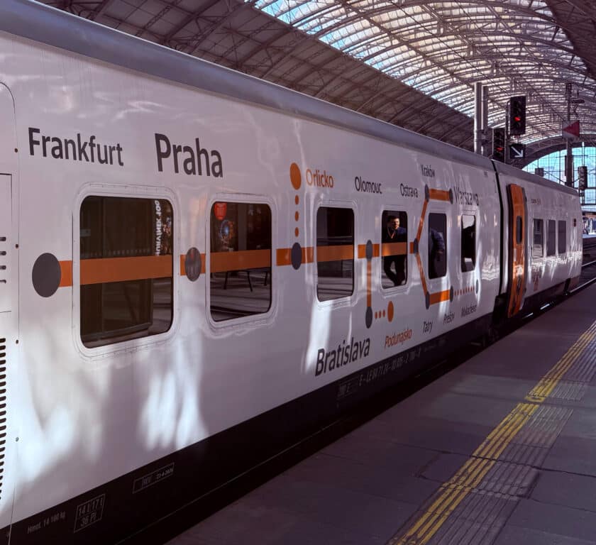 Side of one of the cars with a diagram of the Leo Express network. © ÁLVARO FERNÁNDEZ HEREDIA.