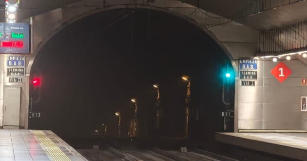Boca del túnel Laguna-Embajadores en la estación de Laguna. © MIGUEL BUSTOS.