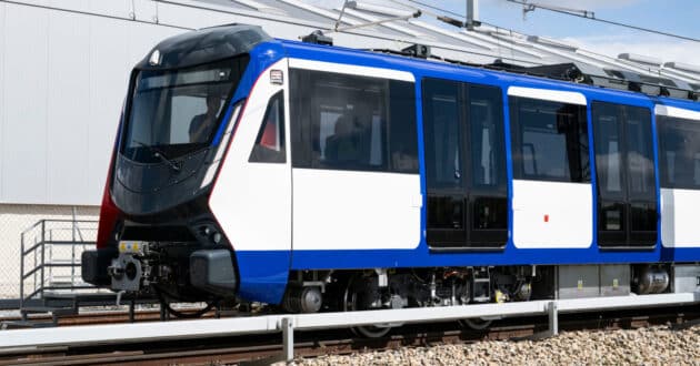 Um dos primeiros comboios da série 10000 do Metro de Madrid em Corella. © METRO DE MADRID.